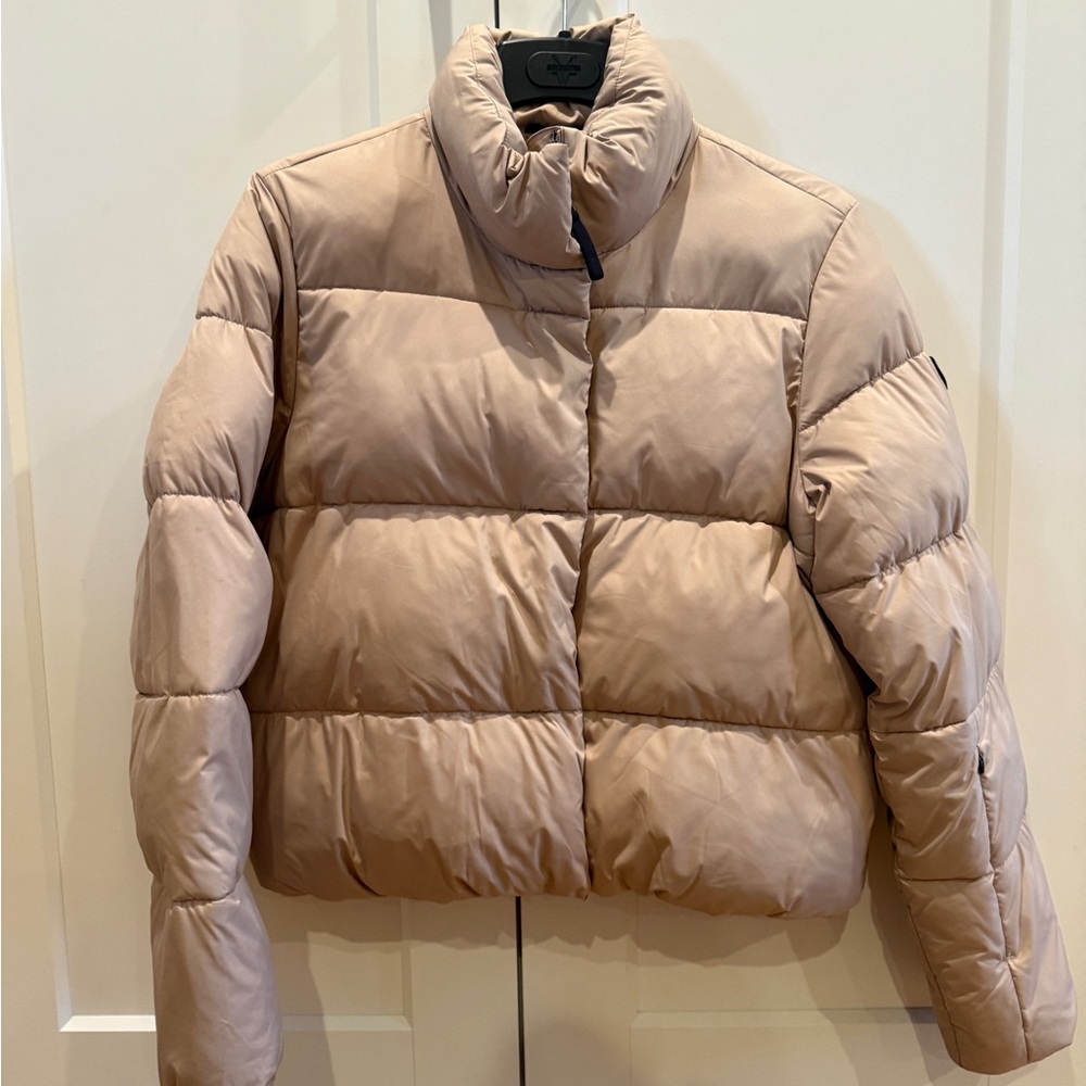 Vuori Women's Beige Puffer Jacket